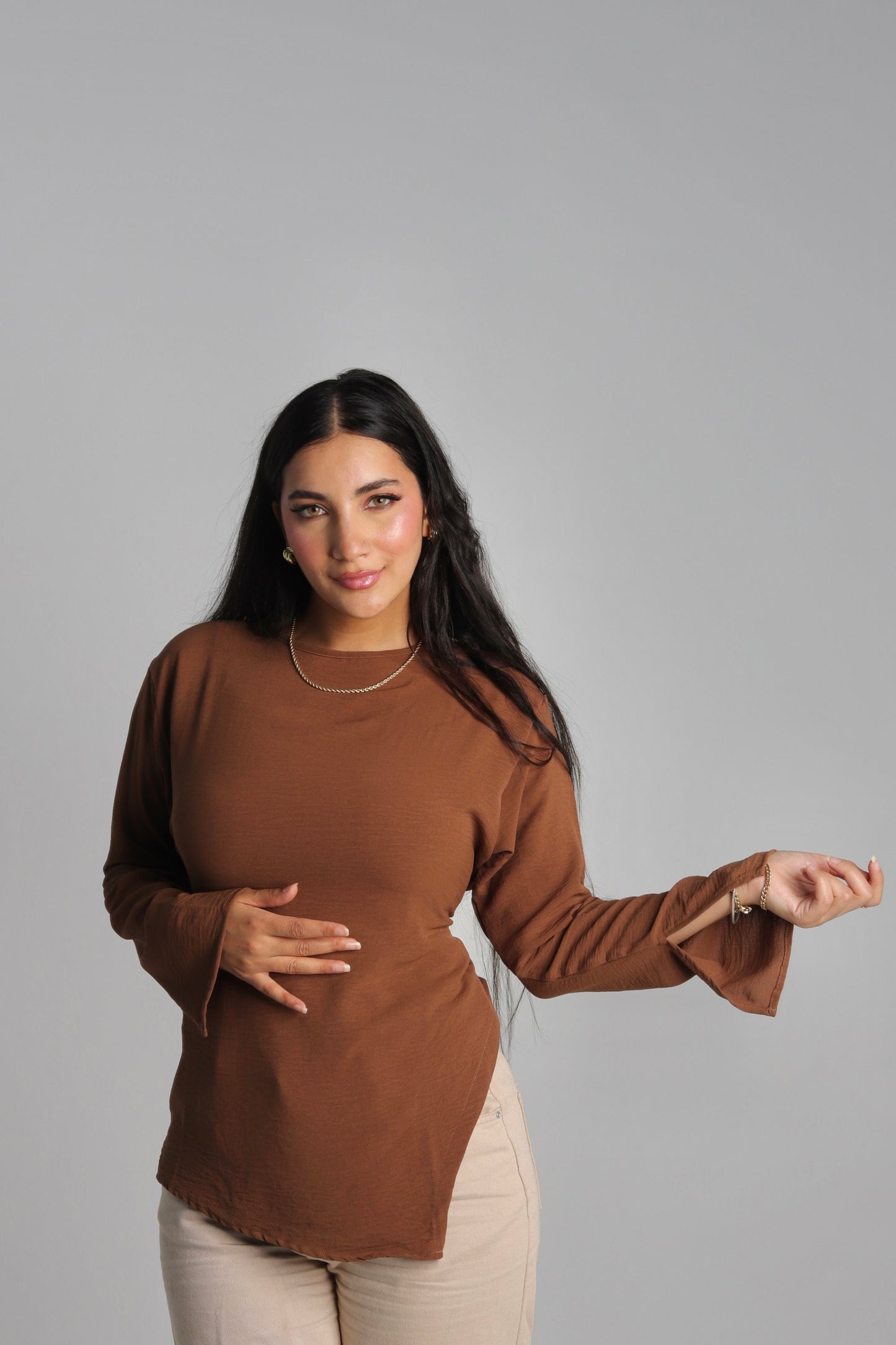 Taya Basic Shirt in Brown