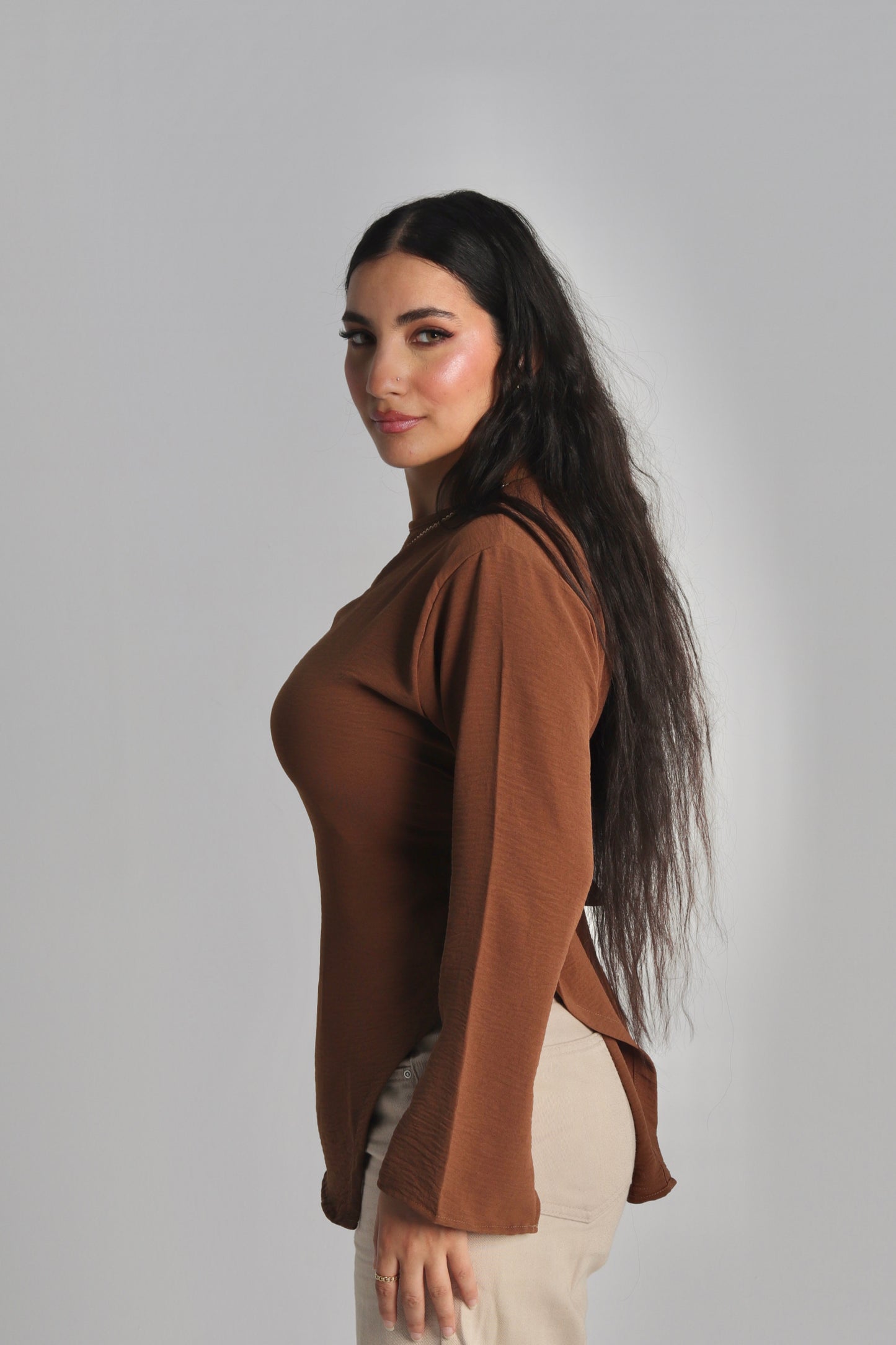 Taya Basic Shirt in Brown