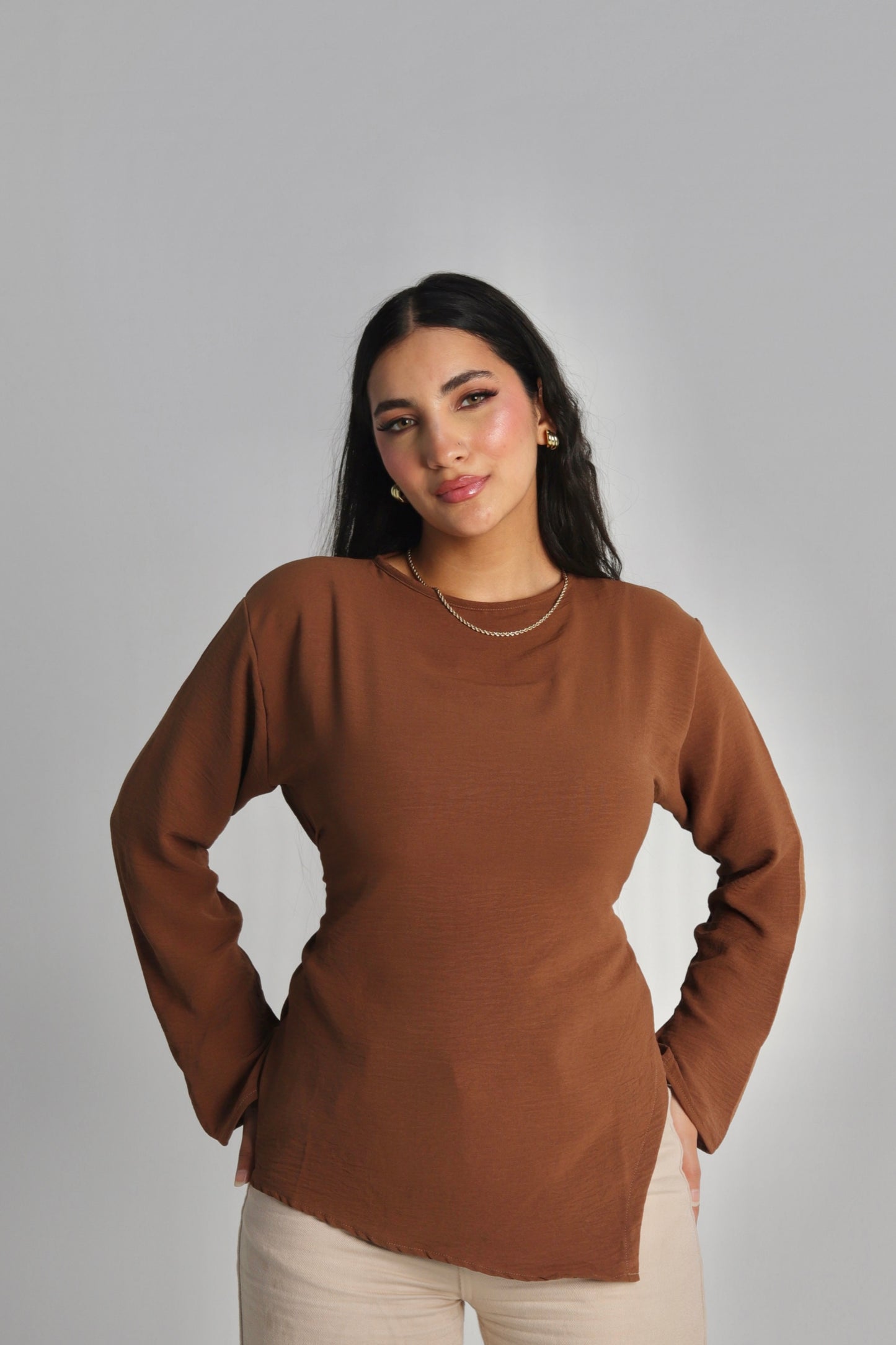 Taya Basic Shirt in Brown